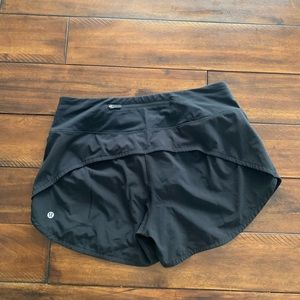 Lululemon Speed Up shorts - 4” size 8